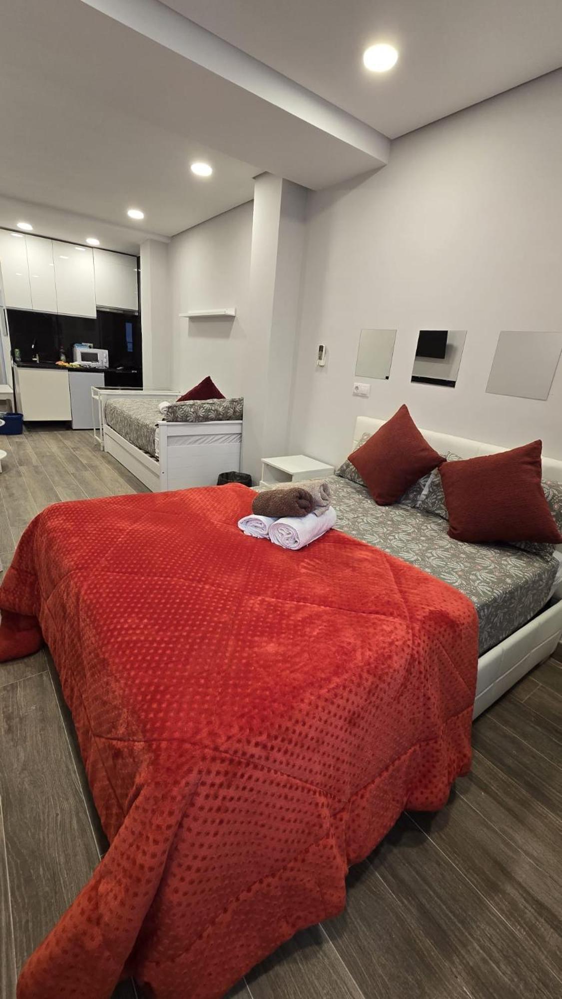 Apartamento Plaza Pedro Zerolo Madrid Exterior foto